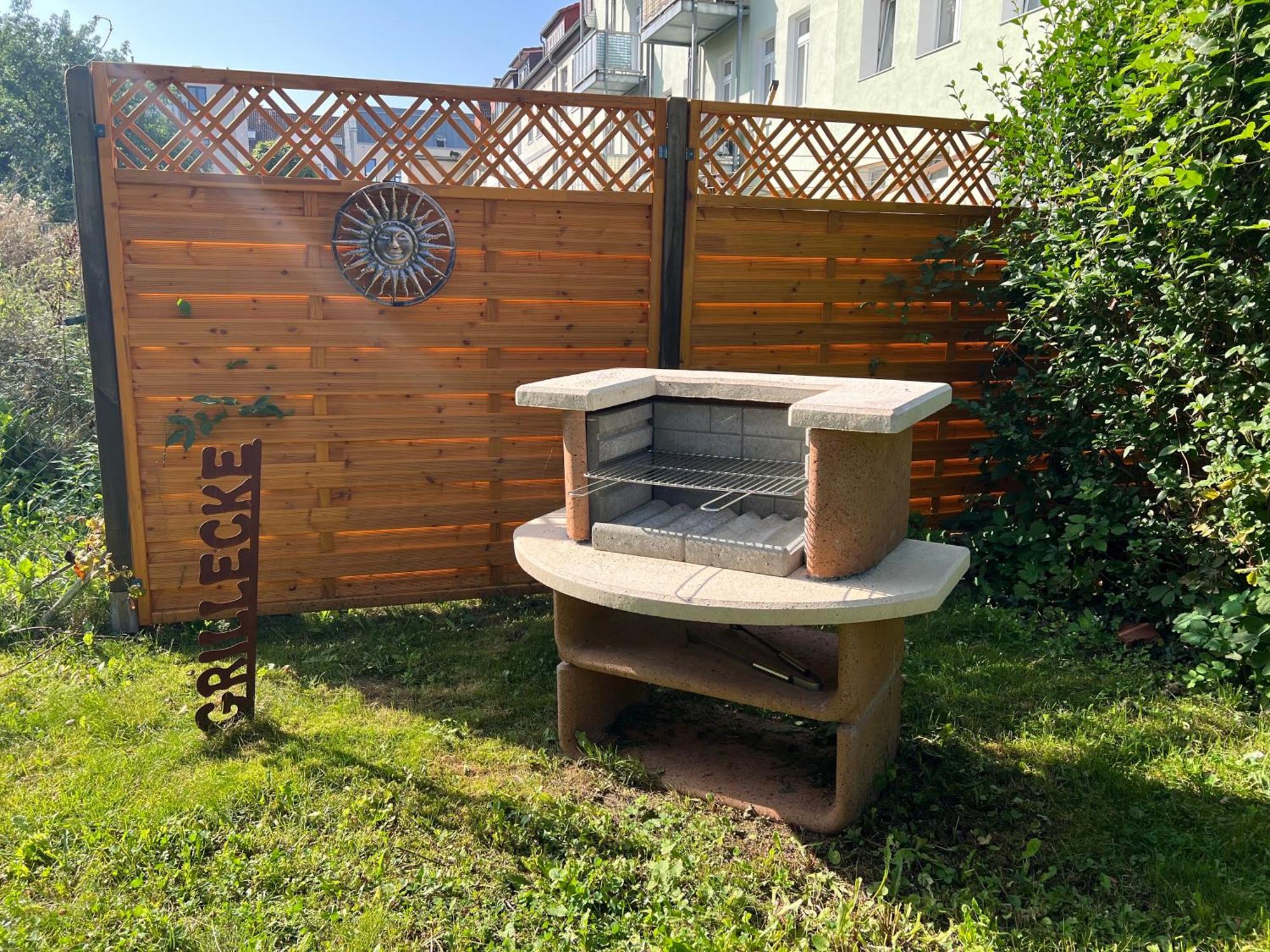 Homestayplus Schwerin ชเวียรีน ภายนอก รูปภาพ