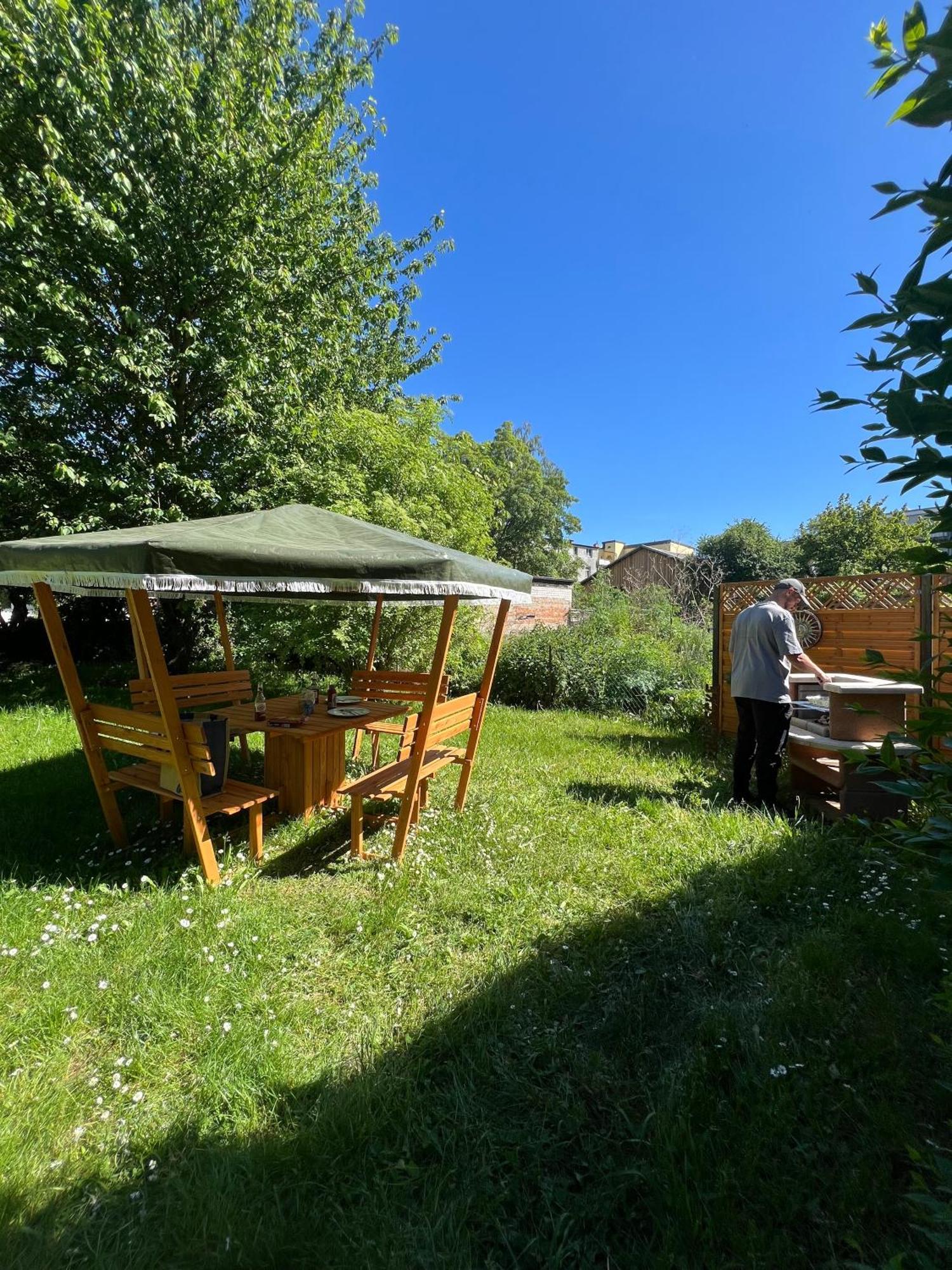 Homestayplus Schwerin ชเวียรีน ภายนอก รูปภาพ